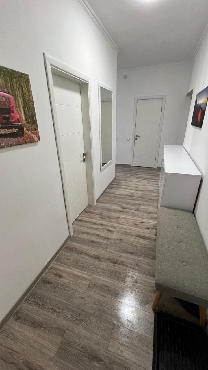 Grey & White Apartment Vinnytsia